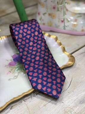 PINK by Thomas Pink Navy Floral Silk Tie. Jermyn Street | Woven in England